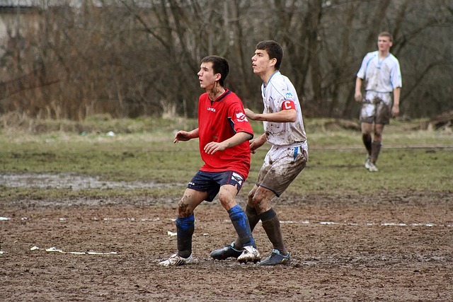 法比奥谈远射破门：教练估计在下面喊法比奥不要射、不要射😅.